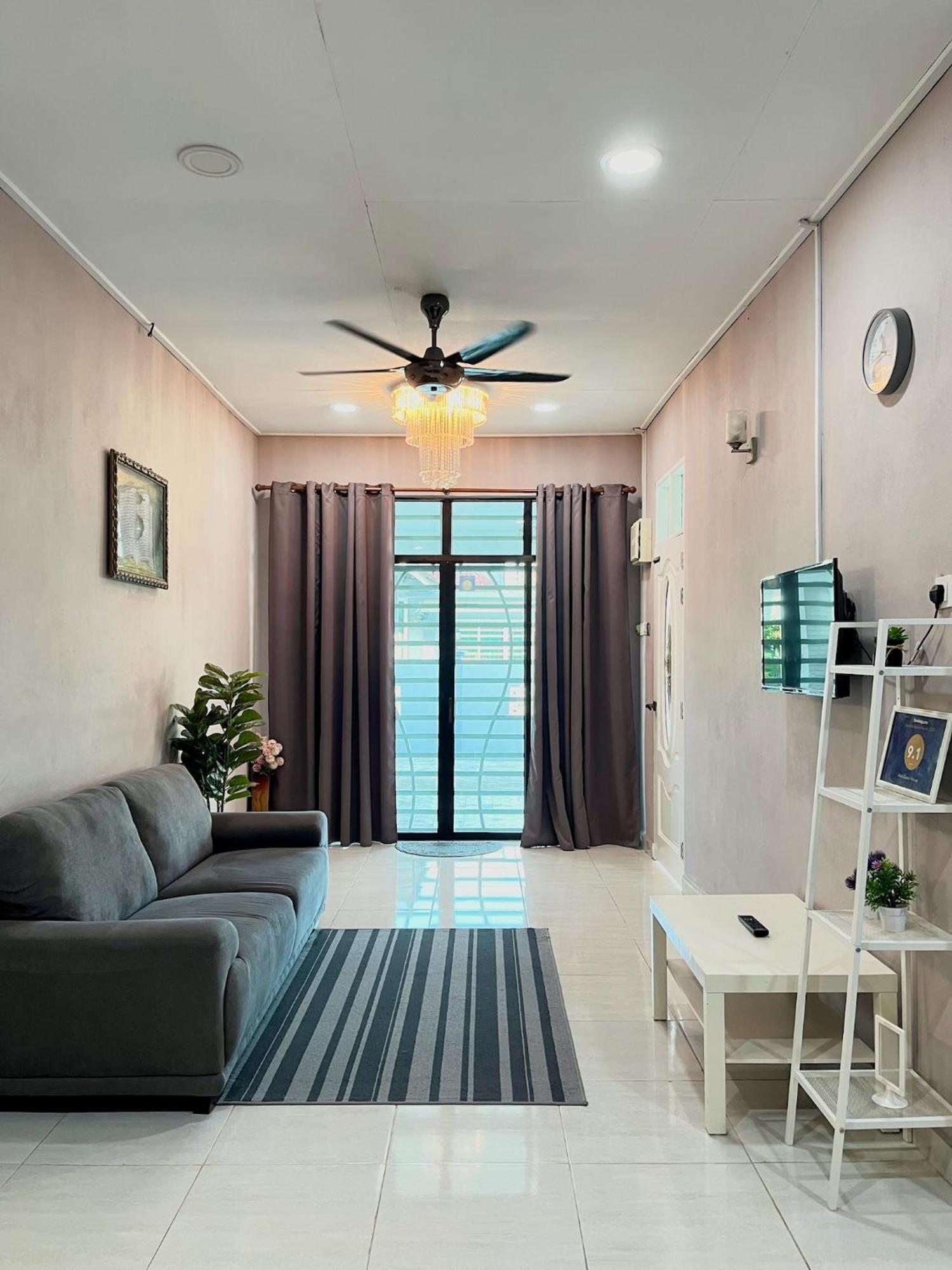 Aina Guest House Kota Bharu Extérieur photo